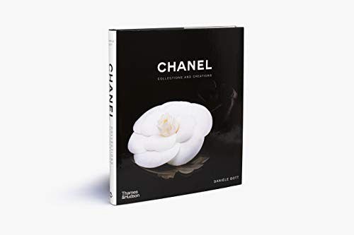 Chanel: Collections and Creations - view 3