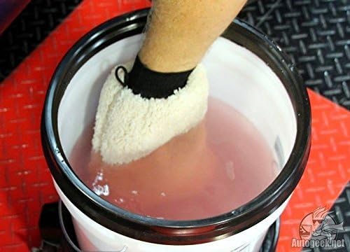 Uber Rinseless Wash | 4-in-1 Concentrated Formula for Effortless Cleaning | Water-Soluble, Rinse-Free Solution for Automotive Surfaces | WG-3700 | 16 oz - view 3