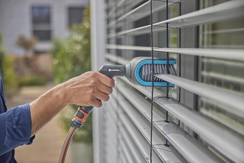 Gardena Cleansystem Blind Brush: Cleaning Brush for C or Z slats, Easy Cleaning of slatted and louvre shutters, swivelling Brush Head, with Water Connection, Convenient Lock (18850-20) - view 3