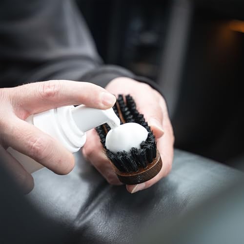 Geist. Leather & Upholstery Cleaning Brush Medium | To clean car seats, leather sofas, and alcantara | For car interiors, furniture, boots, shoes, bags and more - view 5