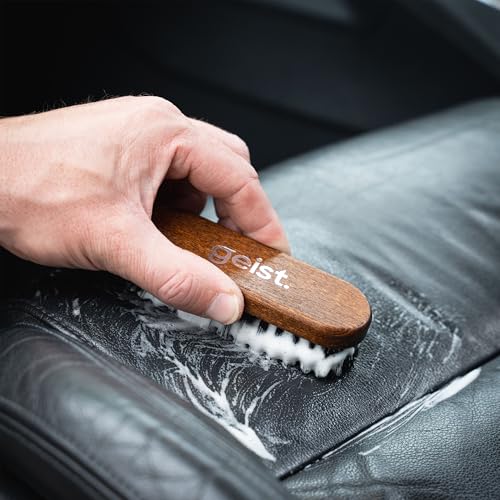 Geist. Leather & Upholstery Cleaning Brush Medium | To clean car seats, leather sofas, and alcantara | For car interiors, furniture, boots, shoes, bags and more - view 7